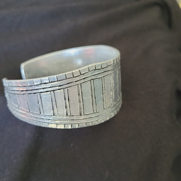 Bracelet - Picture 2 of 3